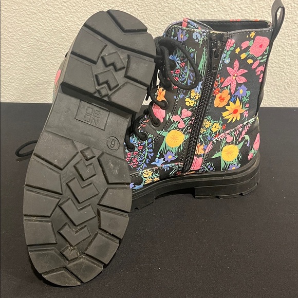 No Boundaries Black Floral Boots - Picture 7 of 8